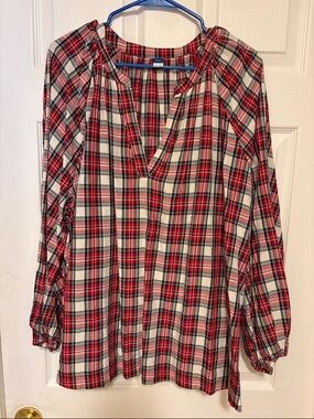 Old Navy Red and White Plaid V-Neck Tunic Top